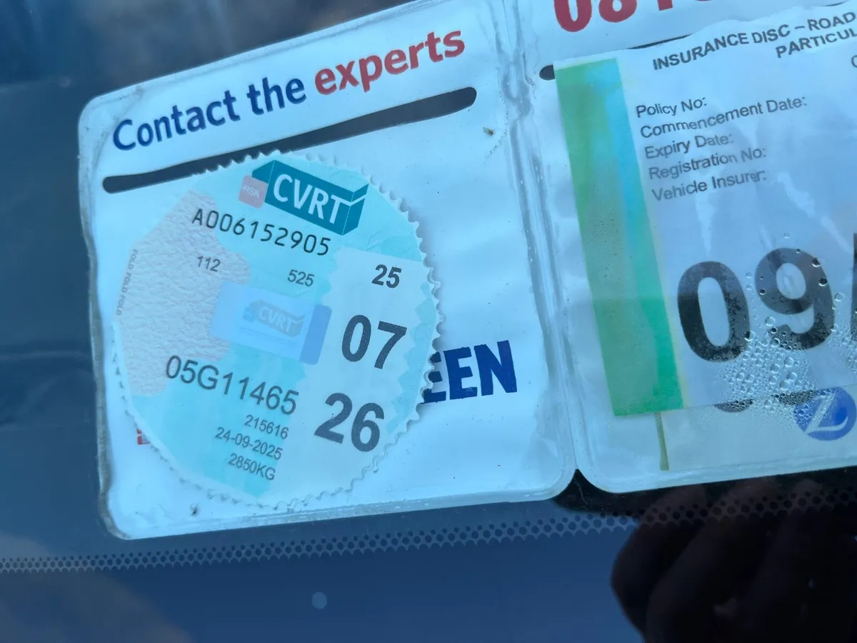 Toyota Land Cruiser 2005 - Image 3