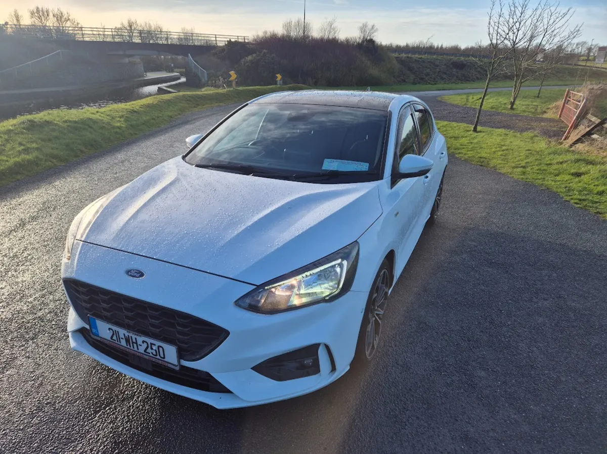 211 Ford Focus ST-LINE EDITION 5DR 1.5 TD 120 M6 - Image 3