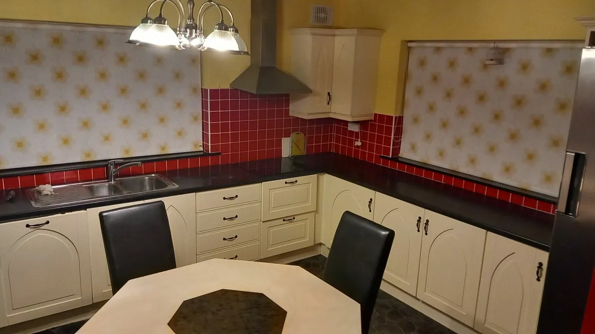 Kitchen and Appliances - Image 1