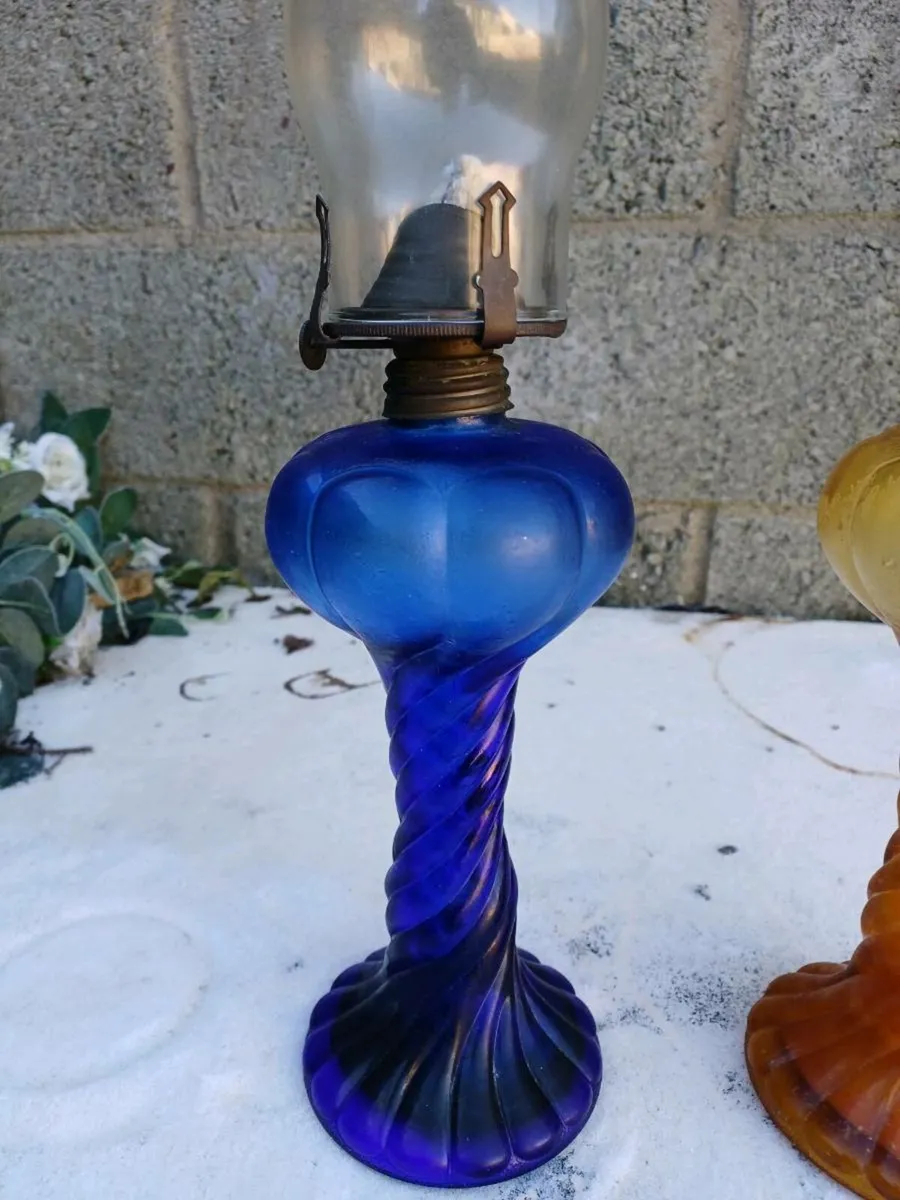 Early 20th-century Oil Lamps - Image 4