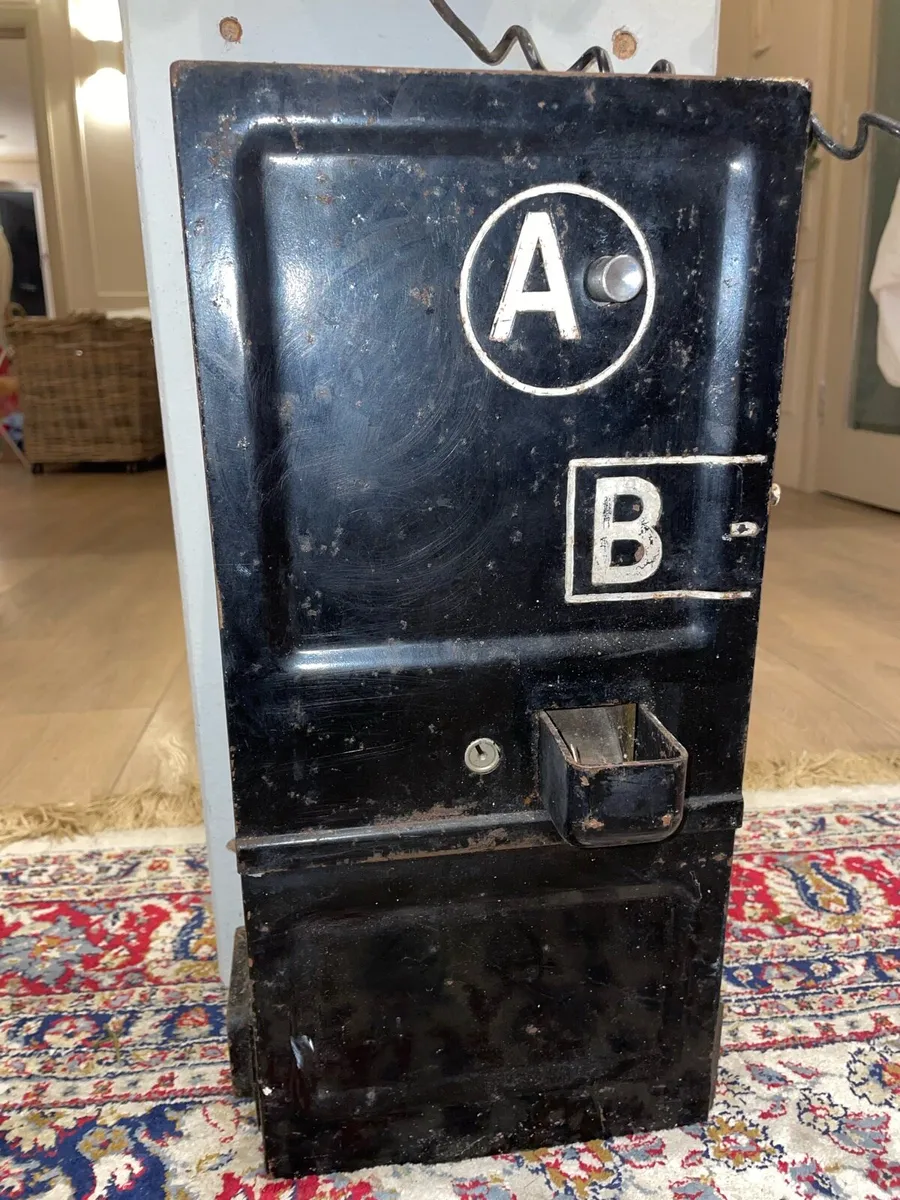 Vintage rotary dial telephone - Image 2