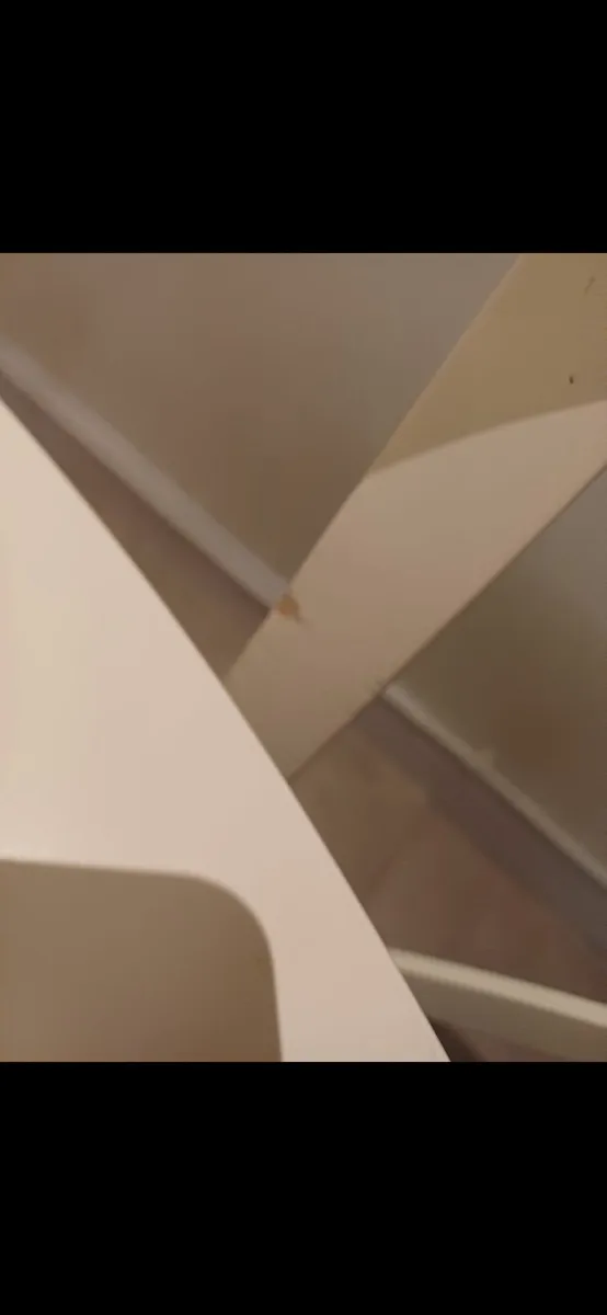 Table & Chairs - Image 2