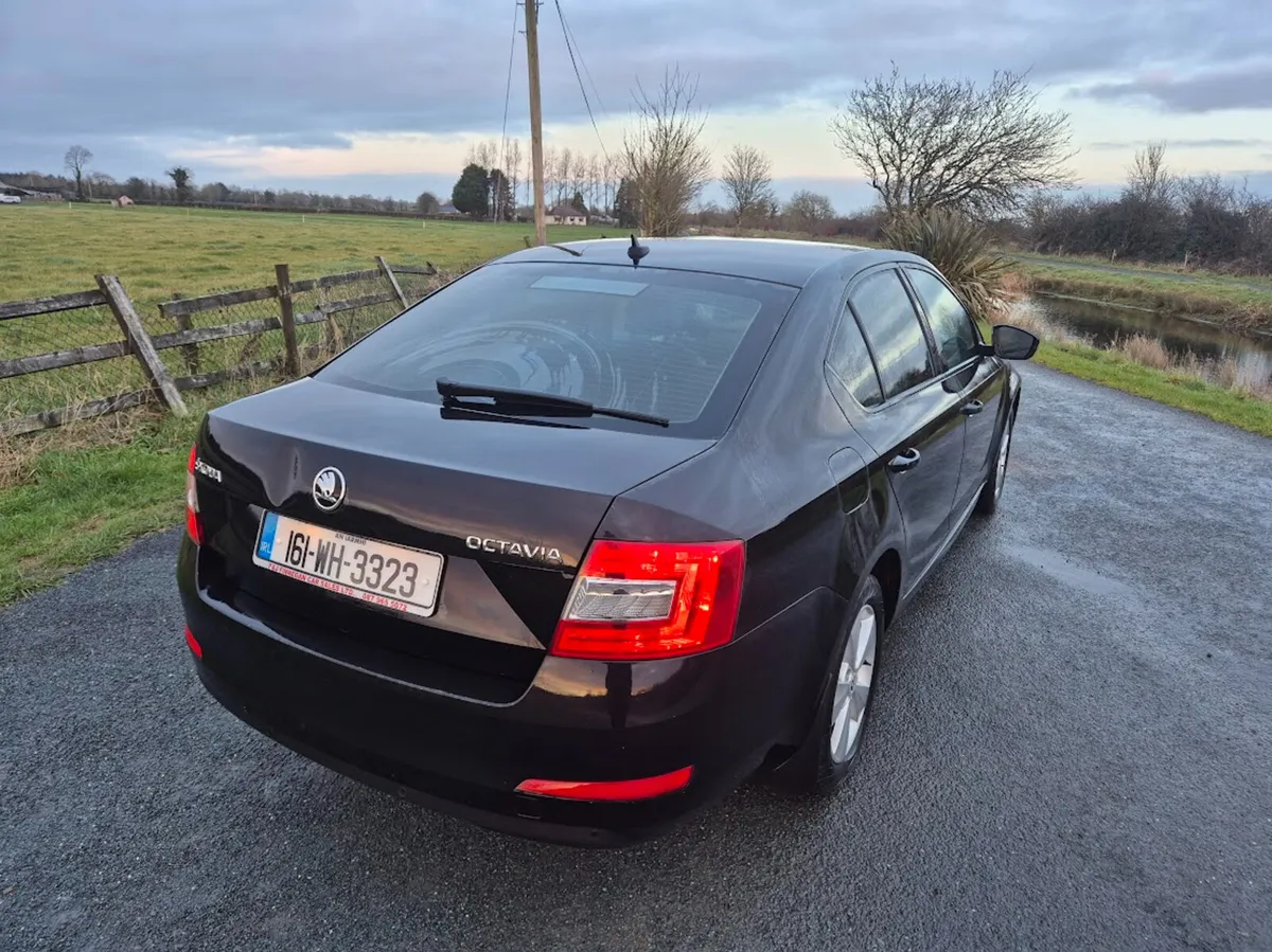 161 Skoda Octavia 1.6 TDI SE L 110PS 5DR - Image 4