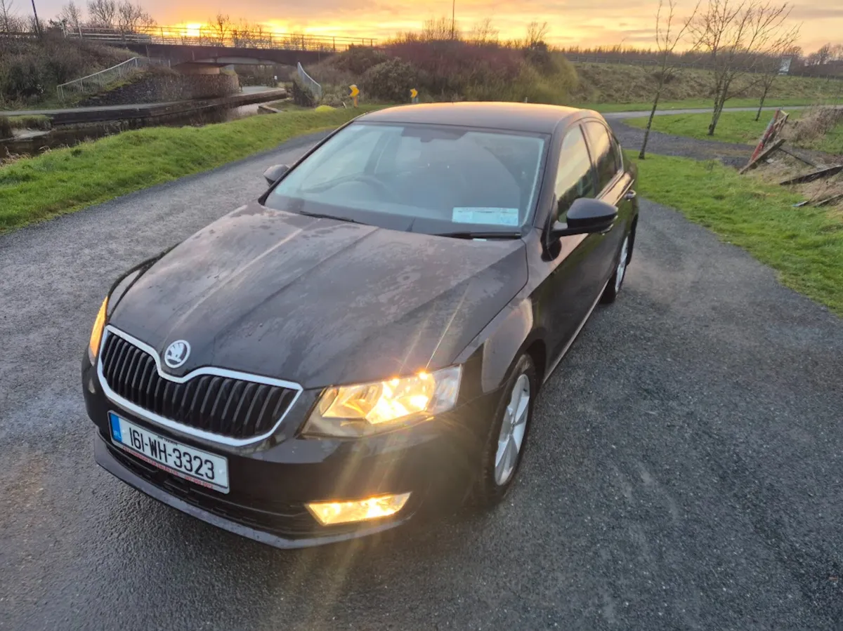 161 Skoda Octavia 1.6 TDI SE L 110PS 5DR - Image 3