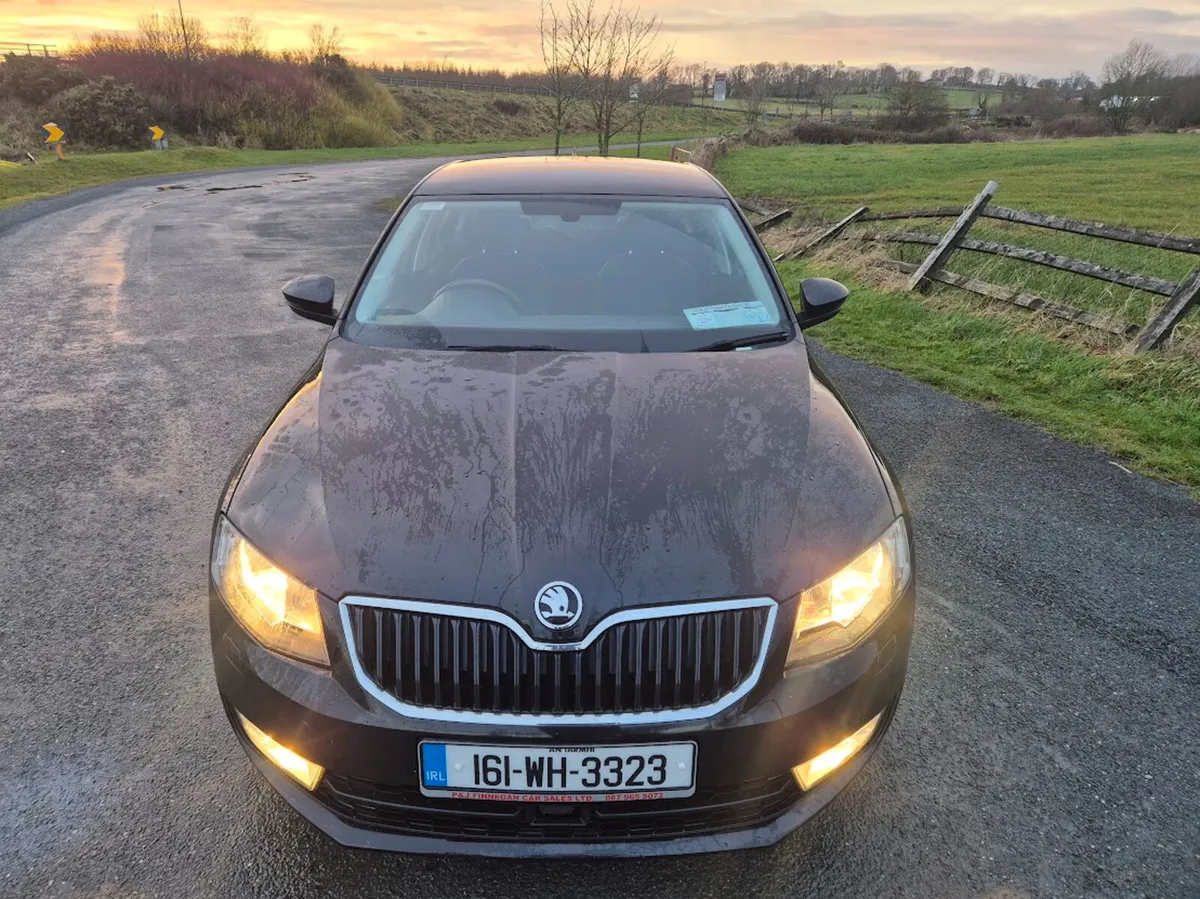 161 Skoda Octavia 1.6 TDI SE L 110PS 5DR - Image 2