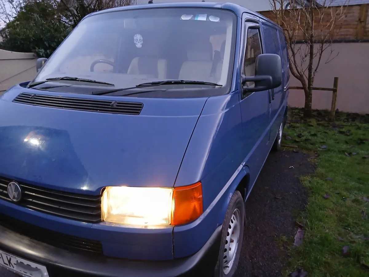 Volkswagen Transporter  T4 2000 - Image 1