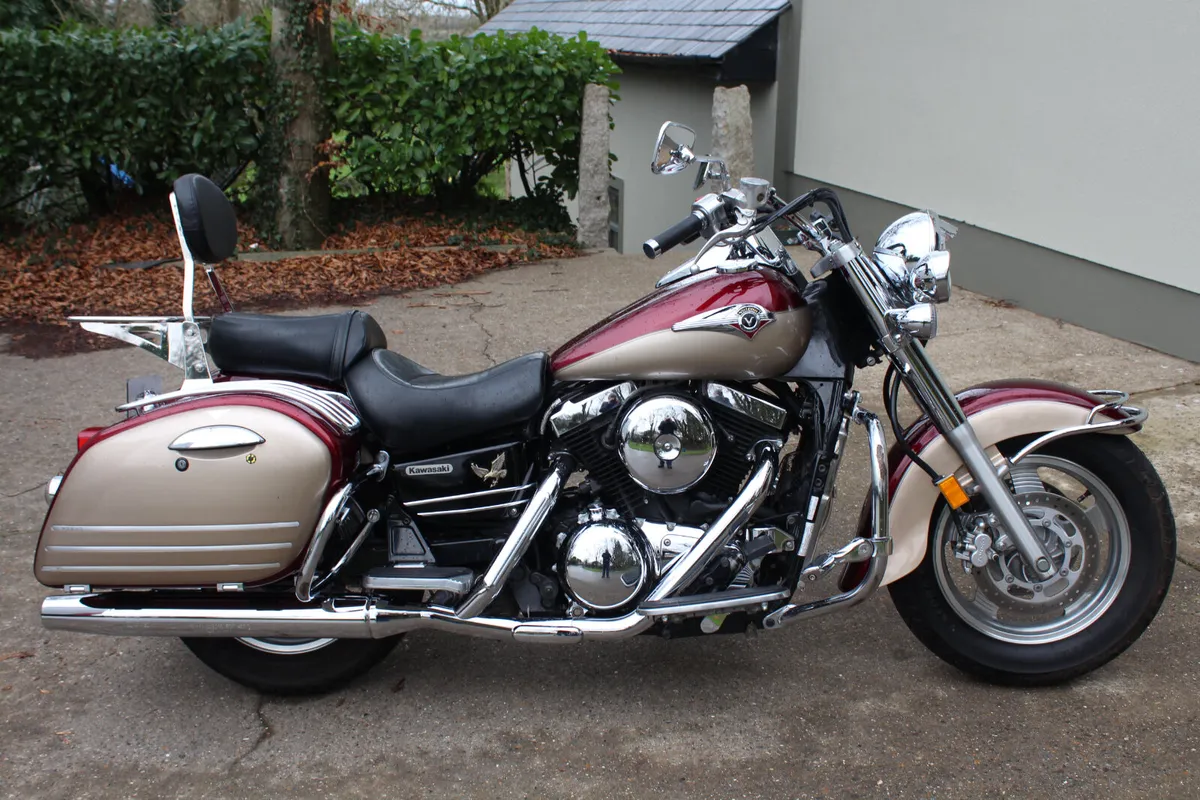 Kawasaki Vulcan 1500 Nomad - Image 1