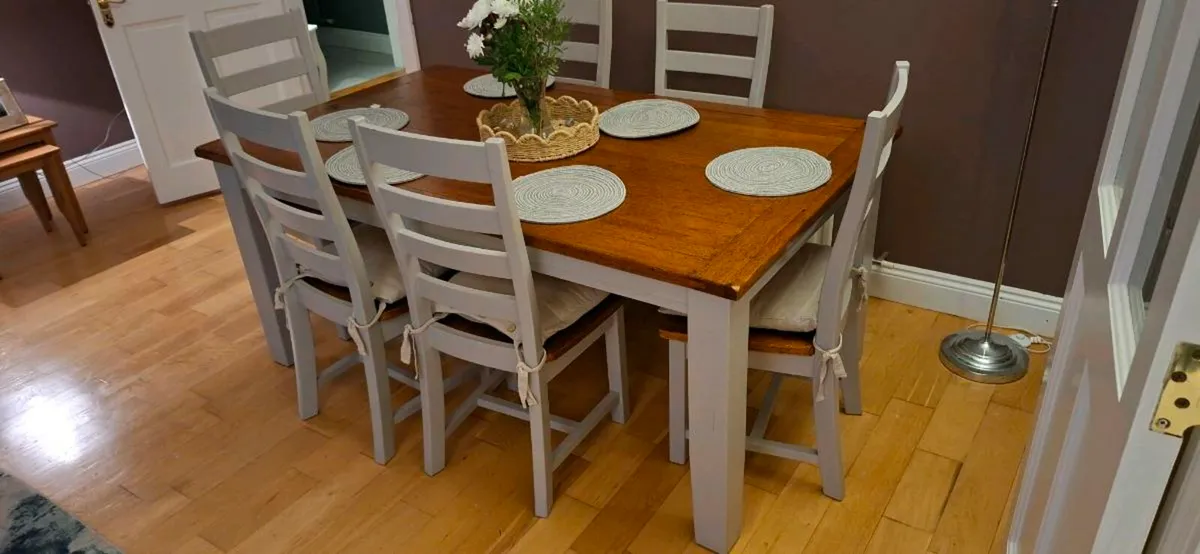 Table and 6 chairs