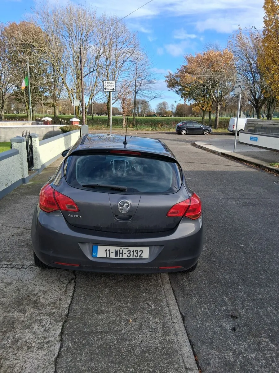 Vauxhall Astra 2011 - Image 3
