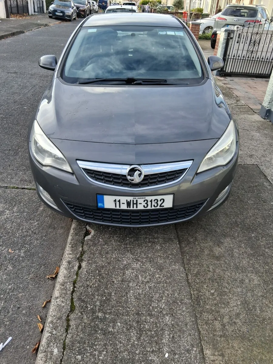 Vauxhall Astra 2011 - Image 1
