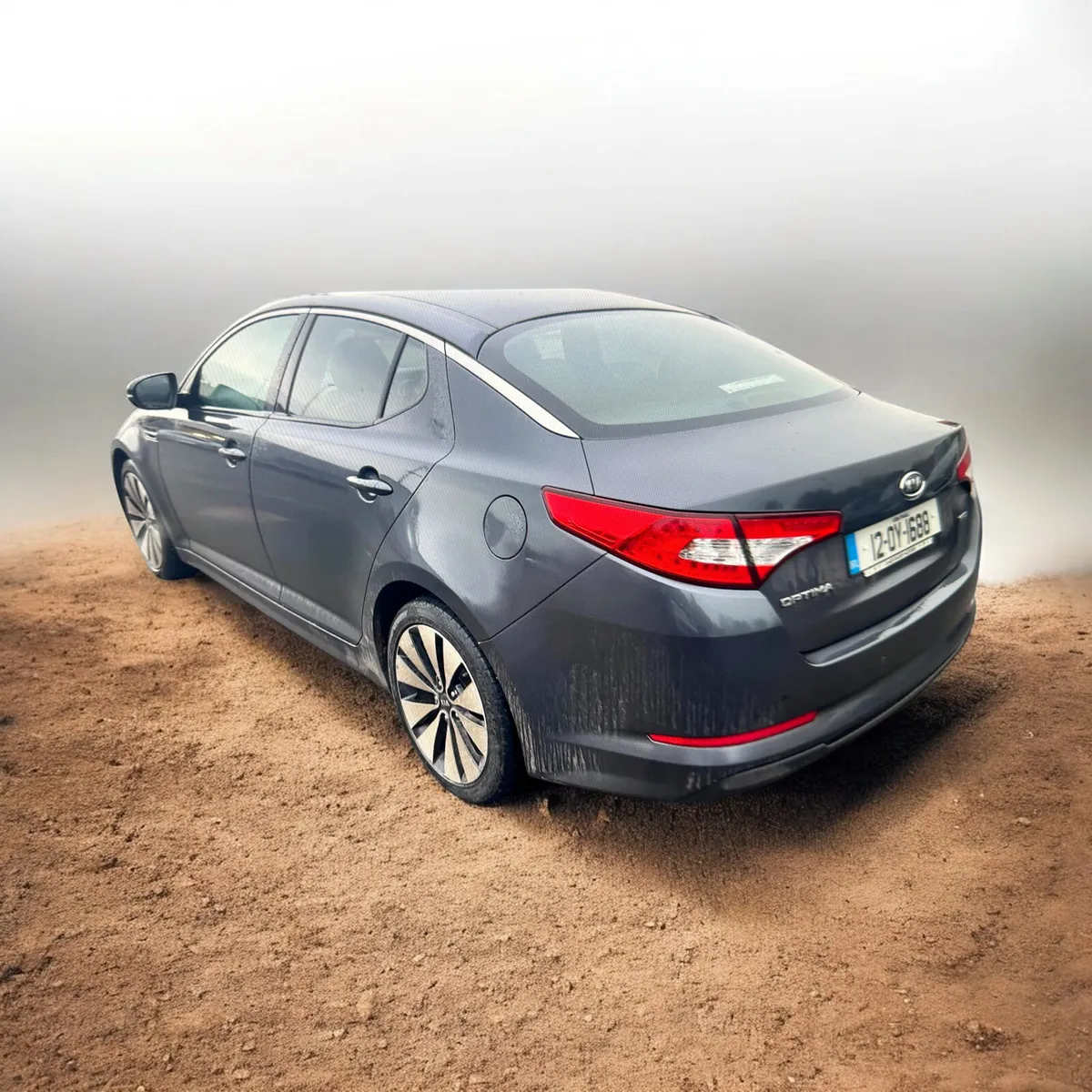 2012Kia Optima 1.7 D Platinum 17" Alloys Automatic - Image 3