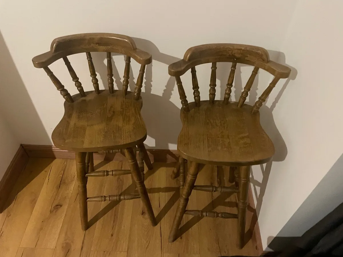 2 bar stools €100 pair - Image 3
