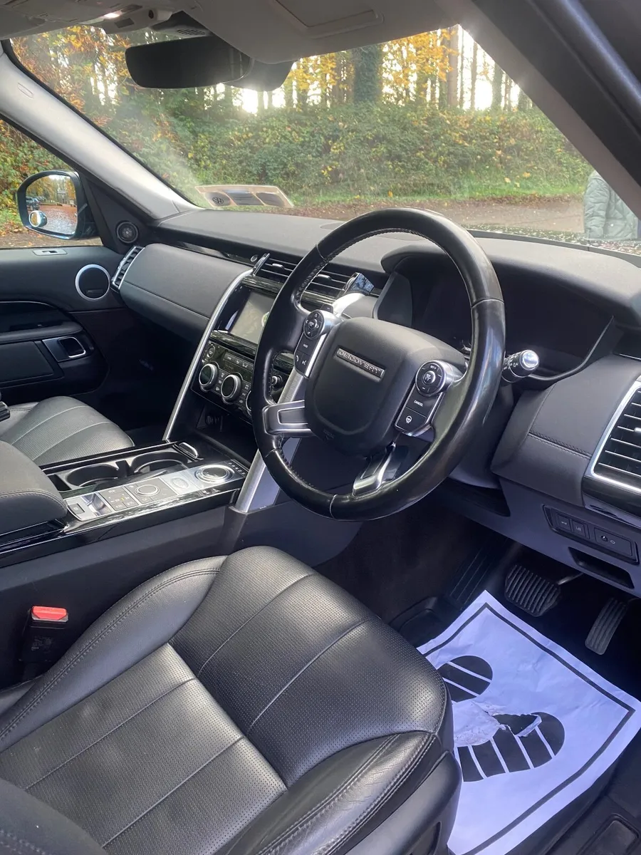 Land Rover Discovery HSE TD6 - Image 2