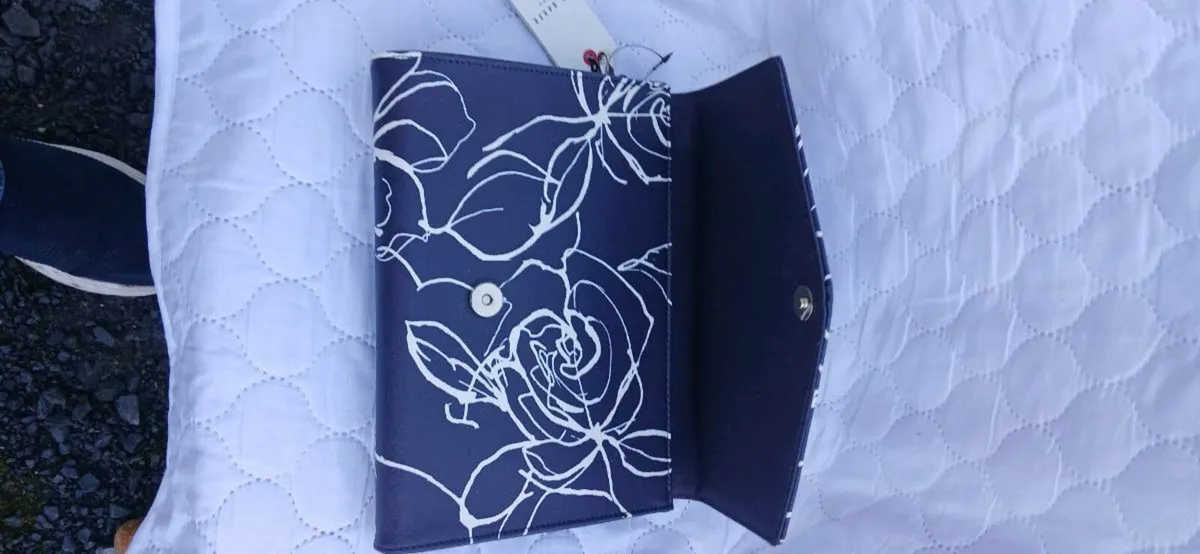 Designer bag - Image 3