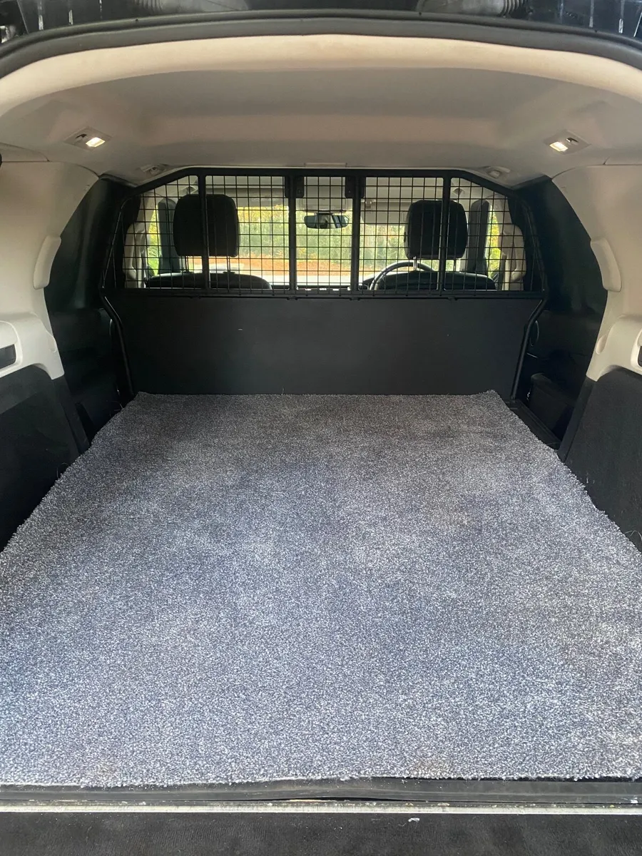 Land Rover Discovery HSE TD6 - Image 4