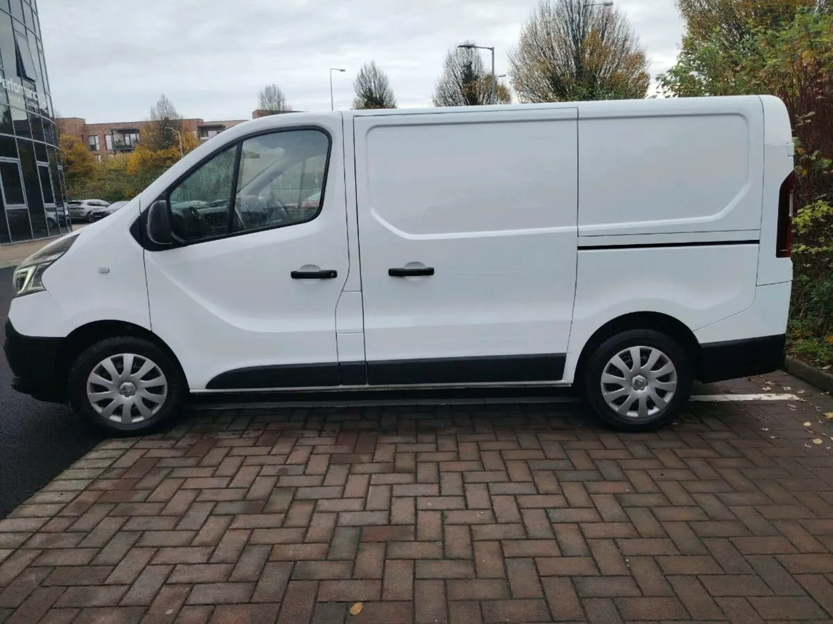 Renault Traffic - Image 3