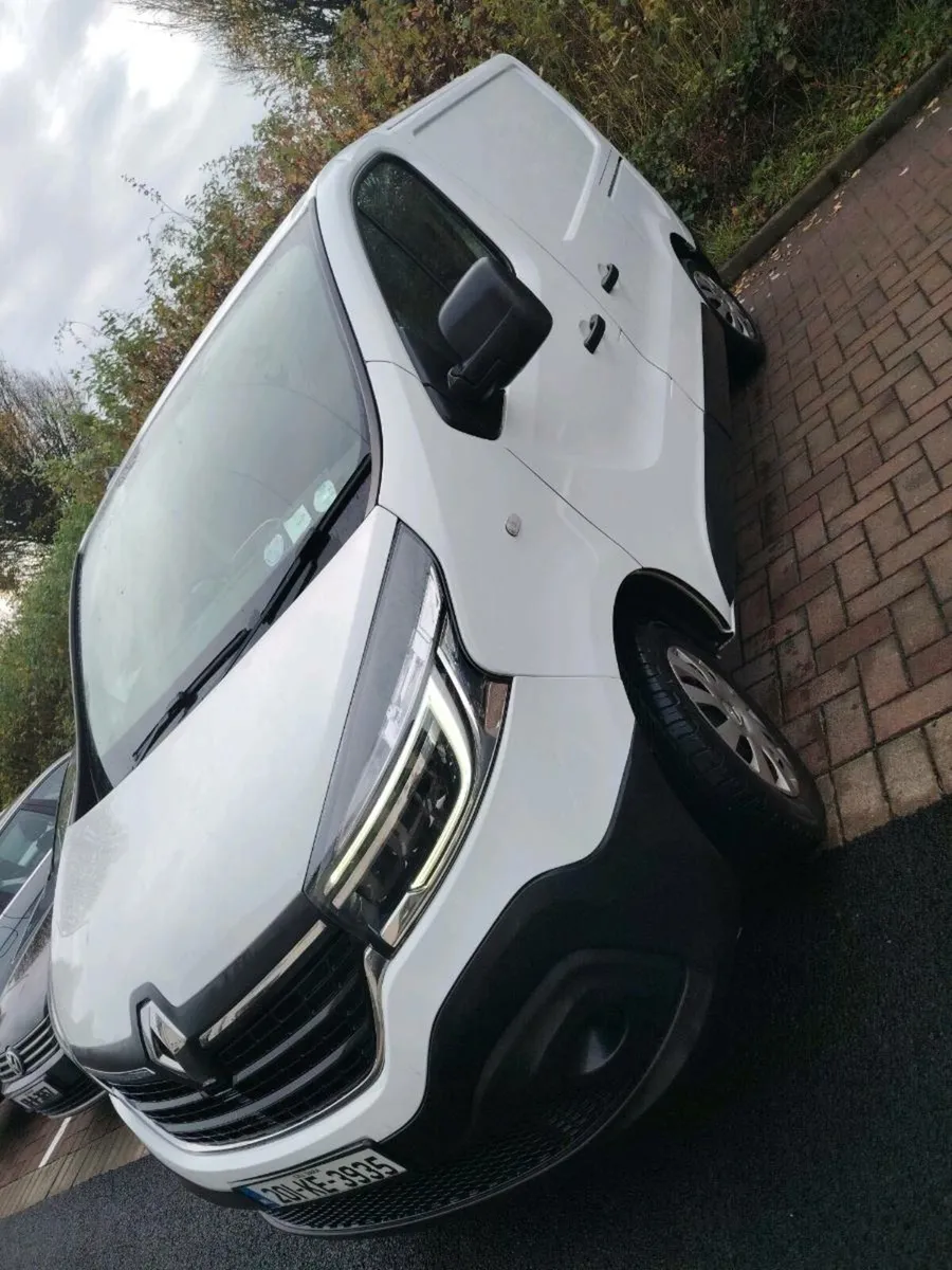 Renault Traffic - Image 4