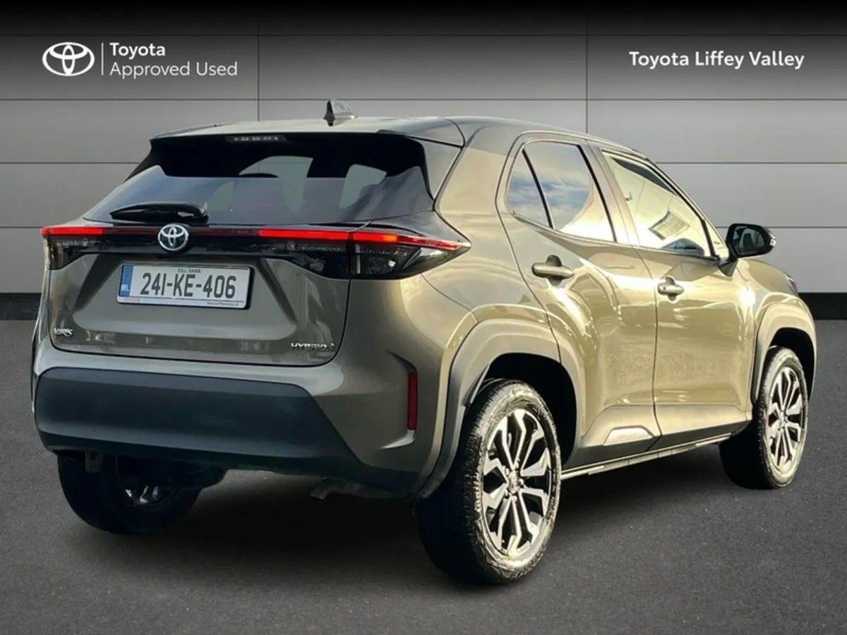 Toyota Yaris Cross YARIS CROSS LUNA SPORT - Image 2