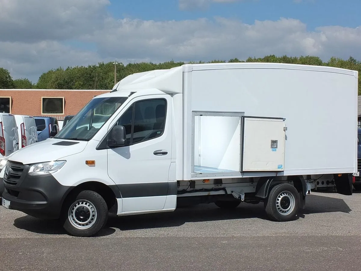 2019 Mercedes-Benz Sprinter Refrigerated Box Van - Image 1