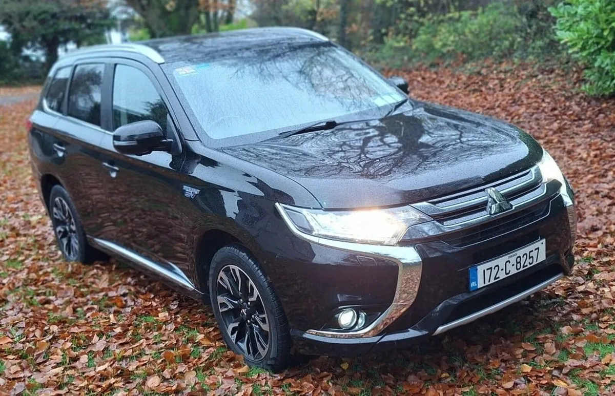 Mitsubishi Outlander 2017 - Image 1