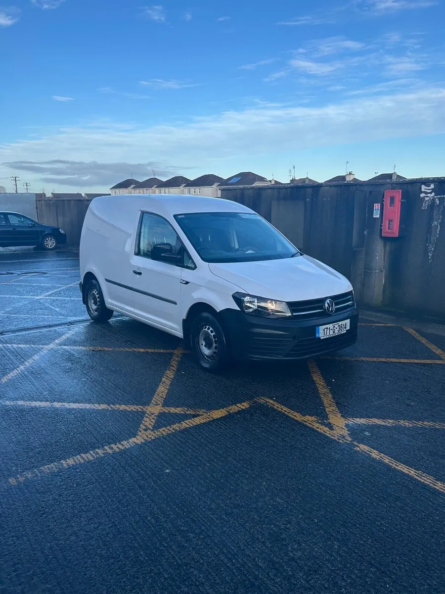 2017 Volkswagen Caddy - Image 2