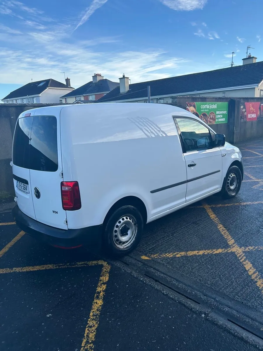2017 Volkswagen Caddy - Image 3