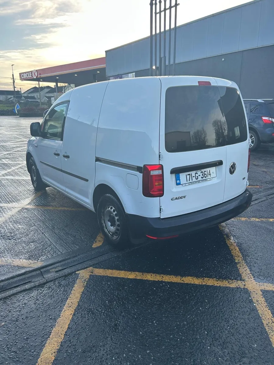 2017 Volkswagen Caddy - Image 4