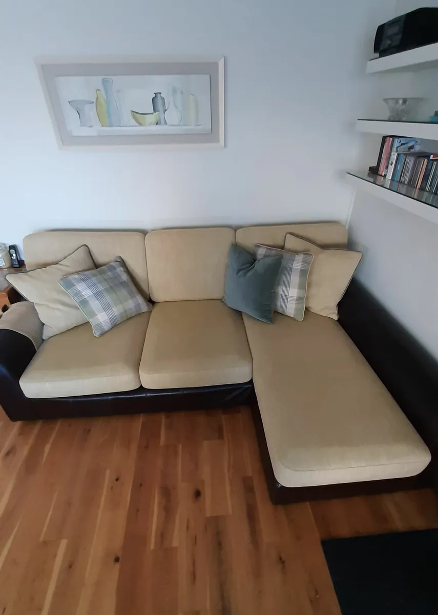 L-shaped sofa - Image 3