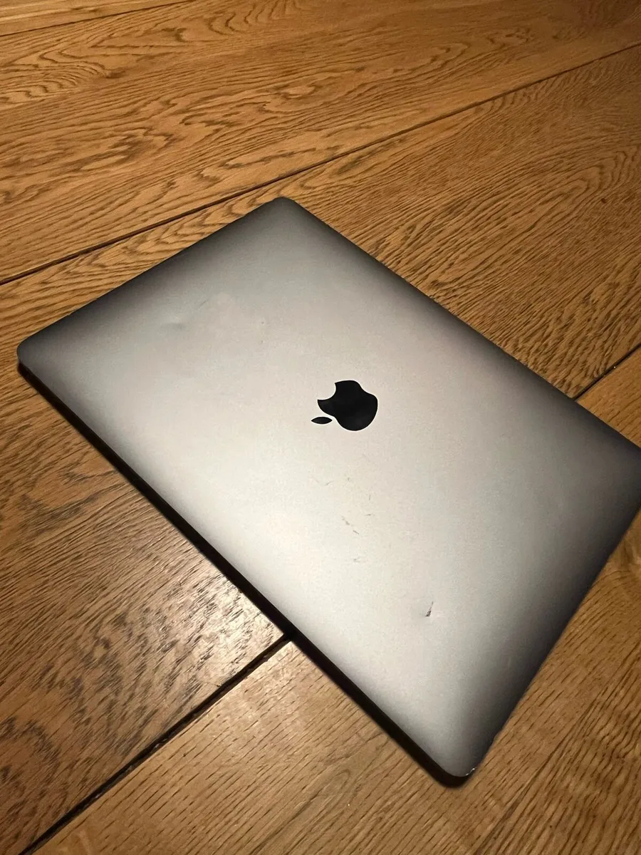 MacBook Air 13” (2020) - Image 3
