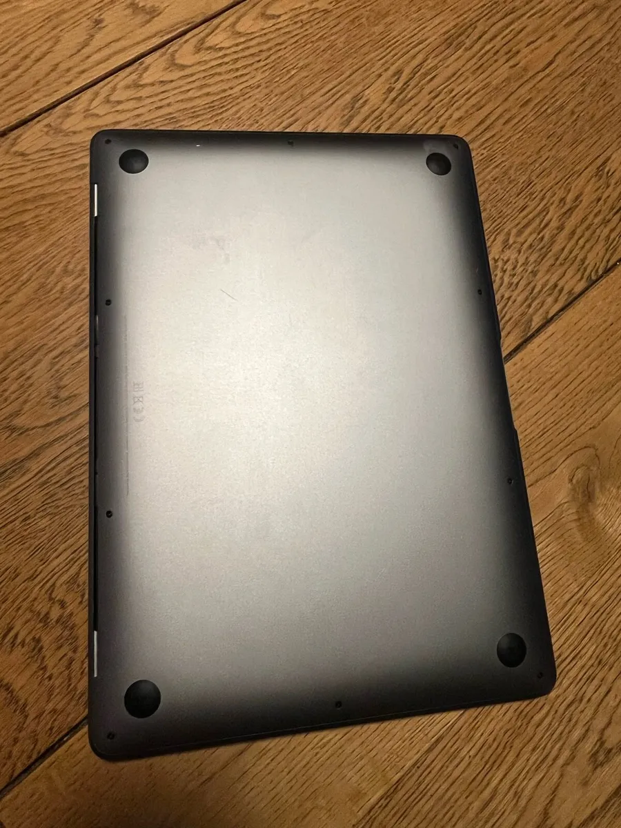 MacBook Air 13” (2020) - Image 4