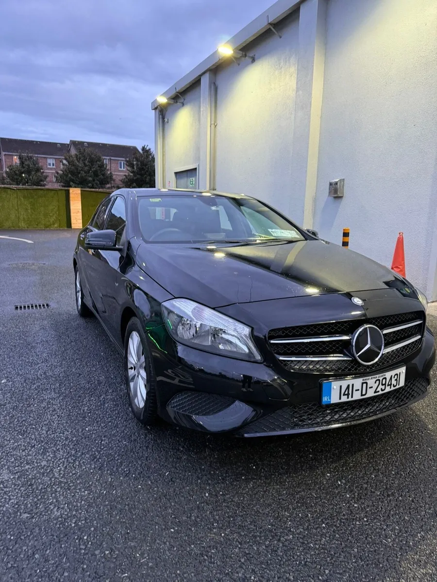 A-Class A180 1.6 Petrol Manual Black Not Imported - Image 3