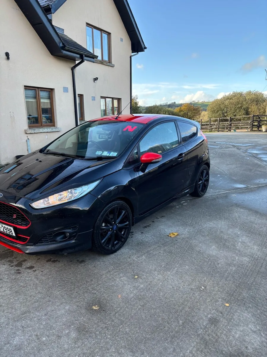 Ford fiesta zetec s - Image 2