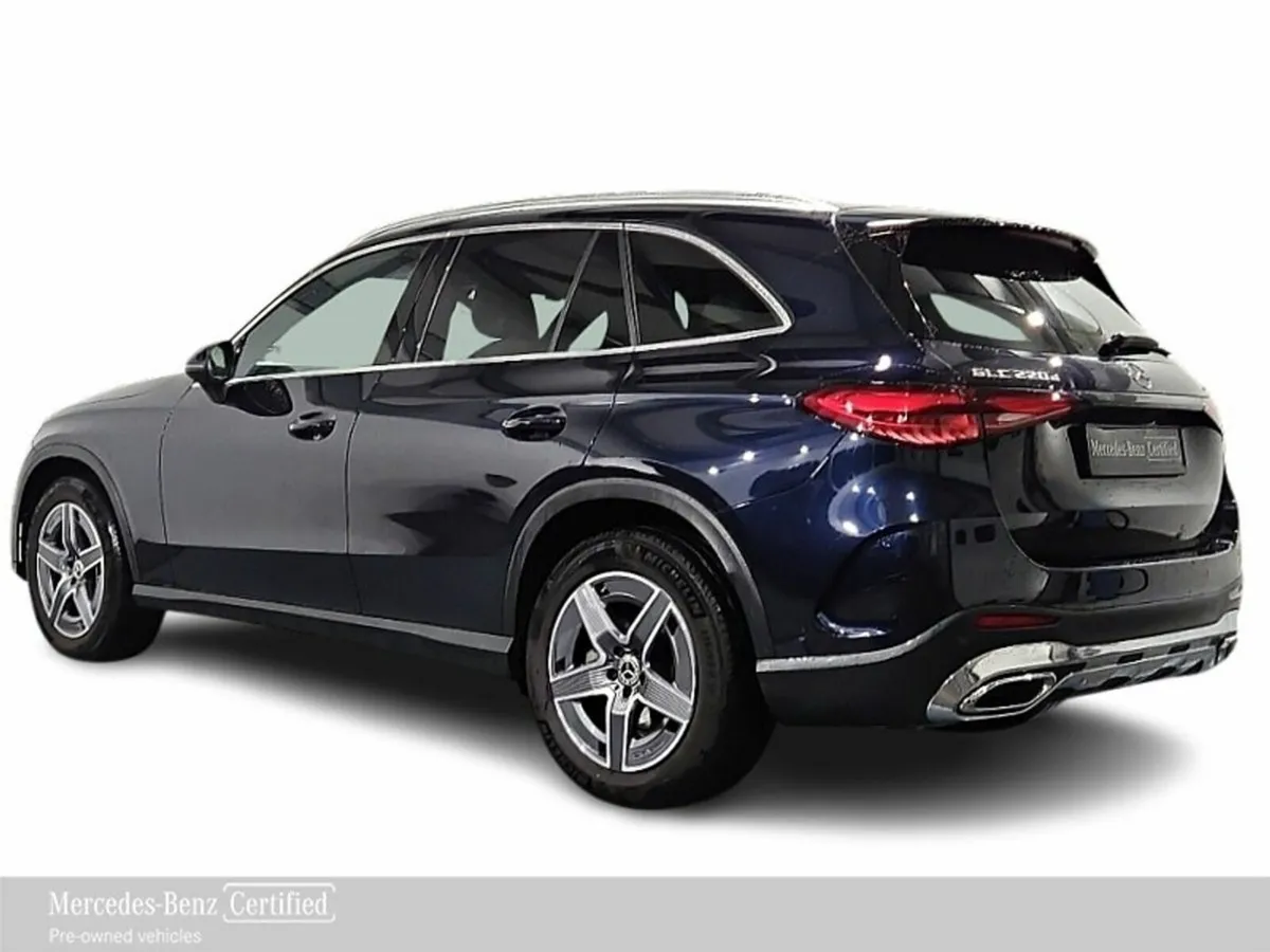 Mercedes-Benz GLC 220D 4MATIC AMG Line - Low Milea - Image 4