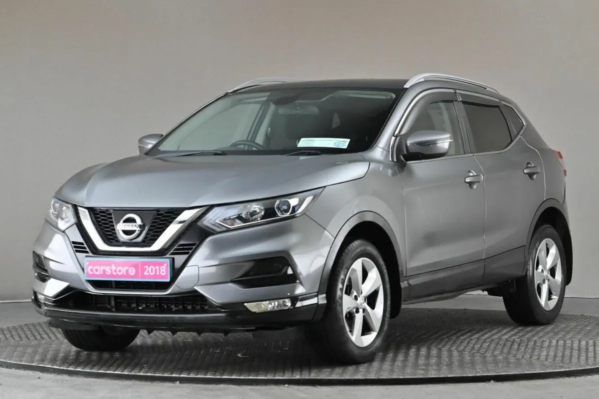 Nissan Qashqai 1.5 DSL SV 6SPD **PANORAMIC ROOF**R - Image 3