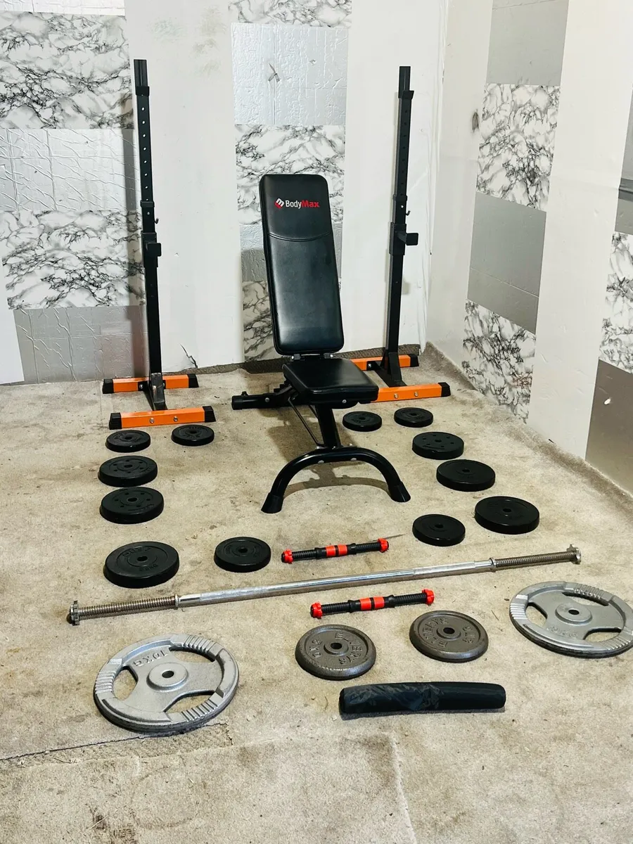 WEIGHT BENCH RACK STAND WEIGHTS BARBELL DUMBLS - Image 1