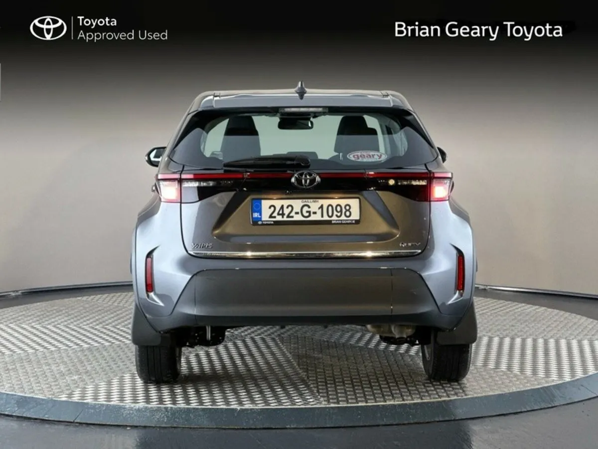 Toyota Yaris Cross HYBRID LUNA - Image 4