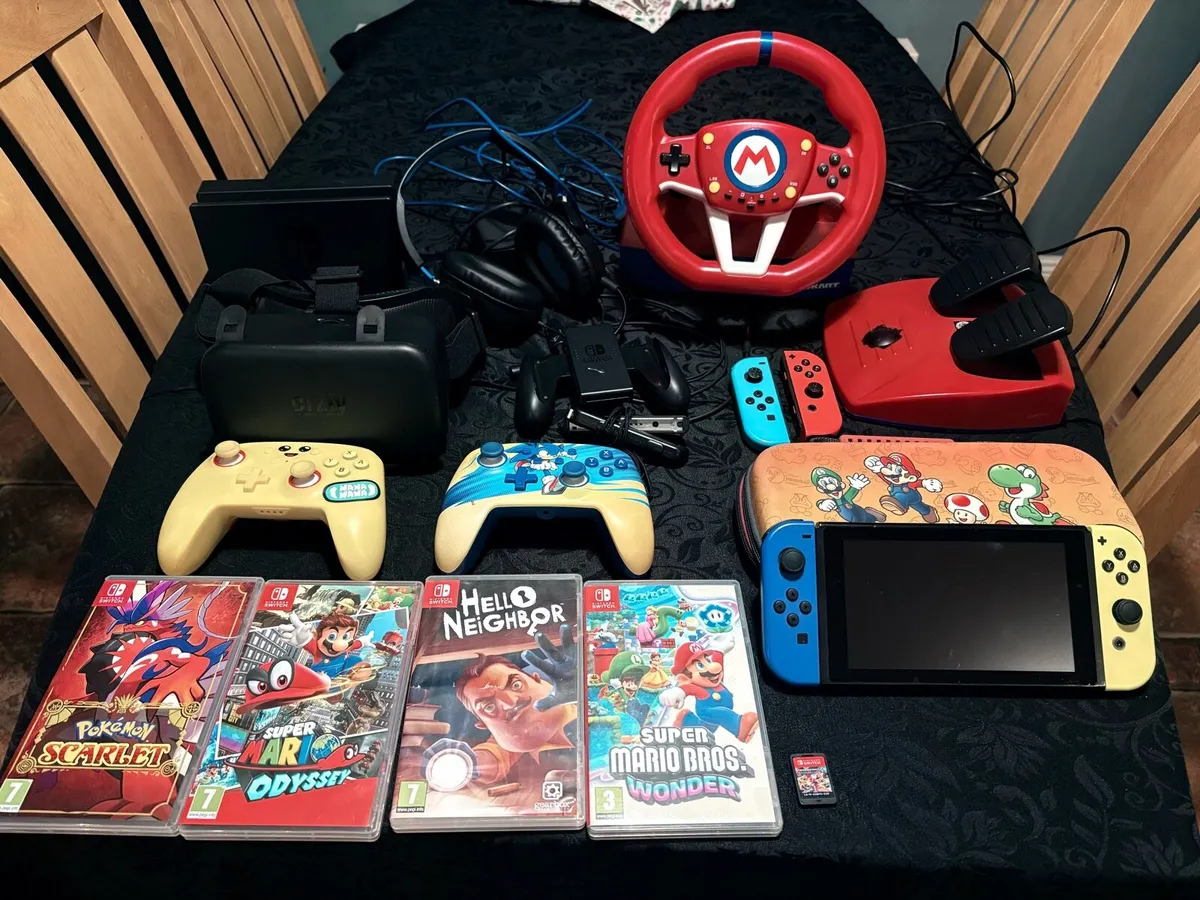 Nintendo Switch Gaming Package