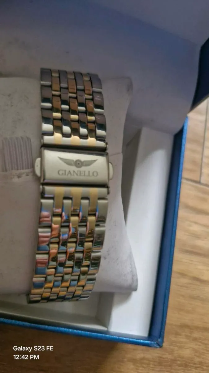 Gianello Men's Saturna 38 Bracelet Watch - Image 3