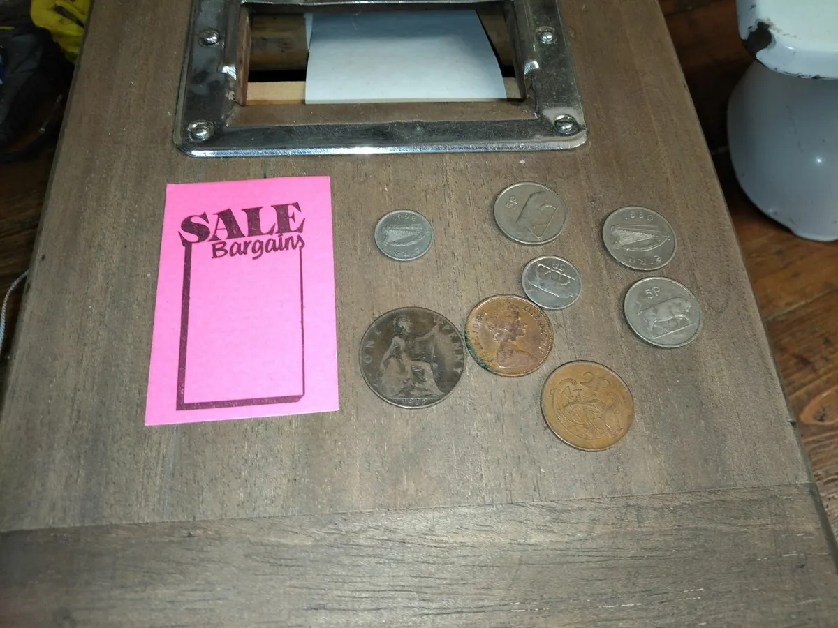 Antique and vintage shop equipment - Image 3