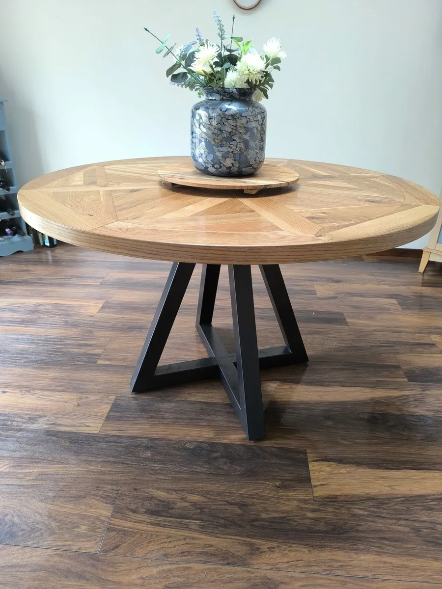 Inishmore Rustic Oak Round Table - Image 3