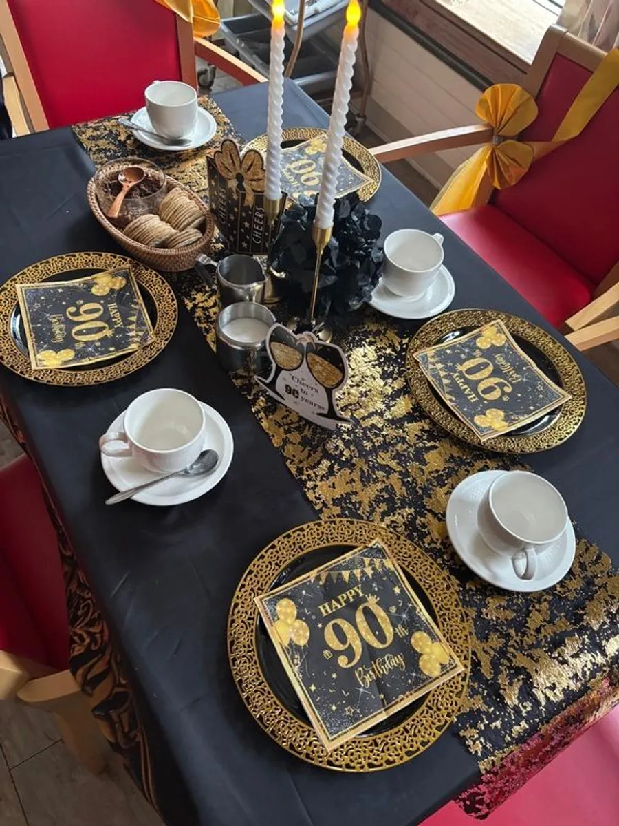 Party Decorations - Image 4