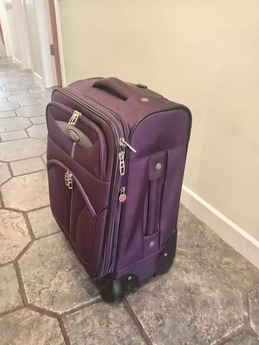 Cabin Size bag -  4 wheels - Image 1