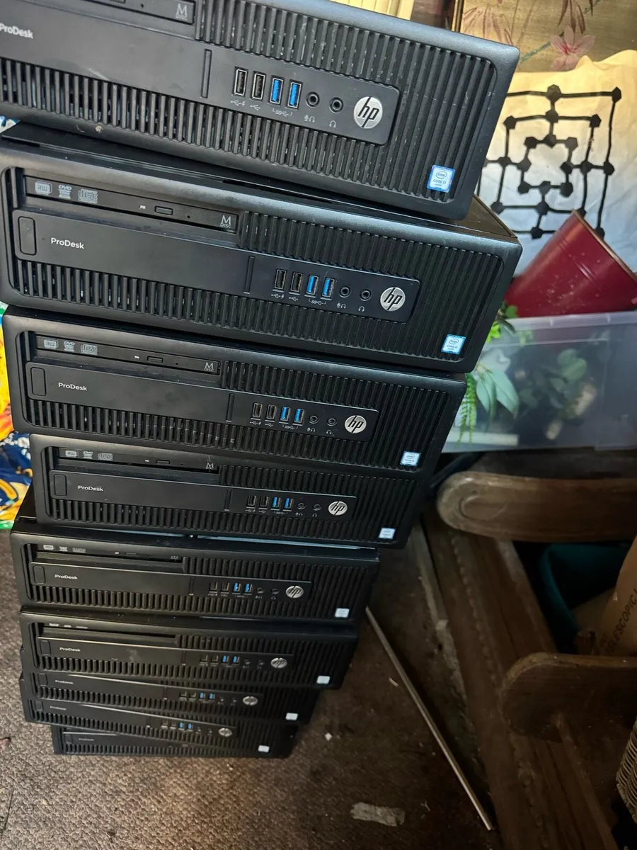 8 computers for 90 - Image 1