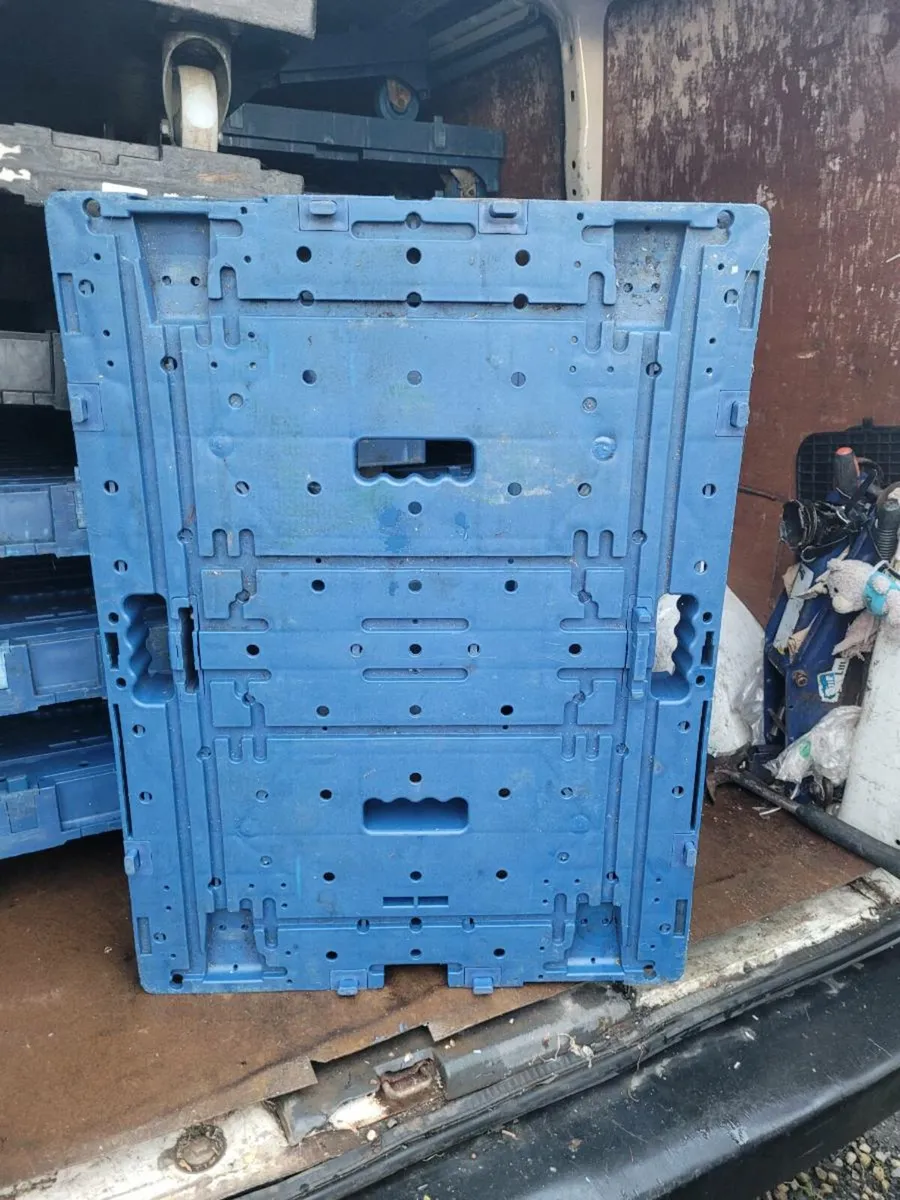 Doilies for sale great value 10e - Image 2