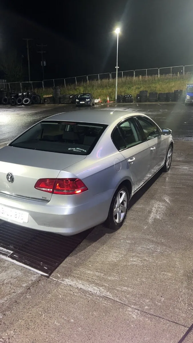 Volkswagen Passat 2013 - Image 4