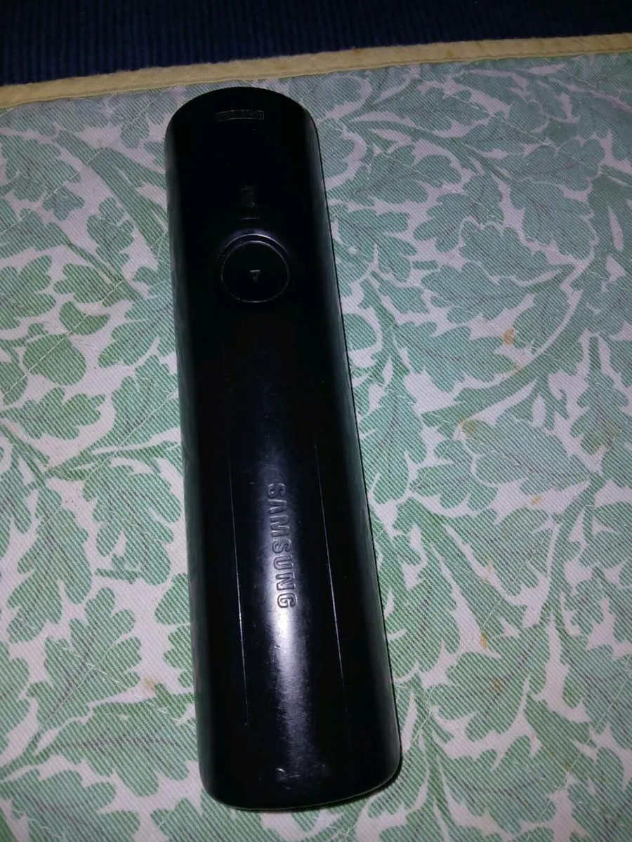 Samsung tv remote control. - Image 2