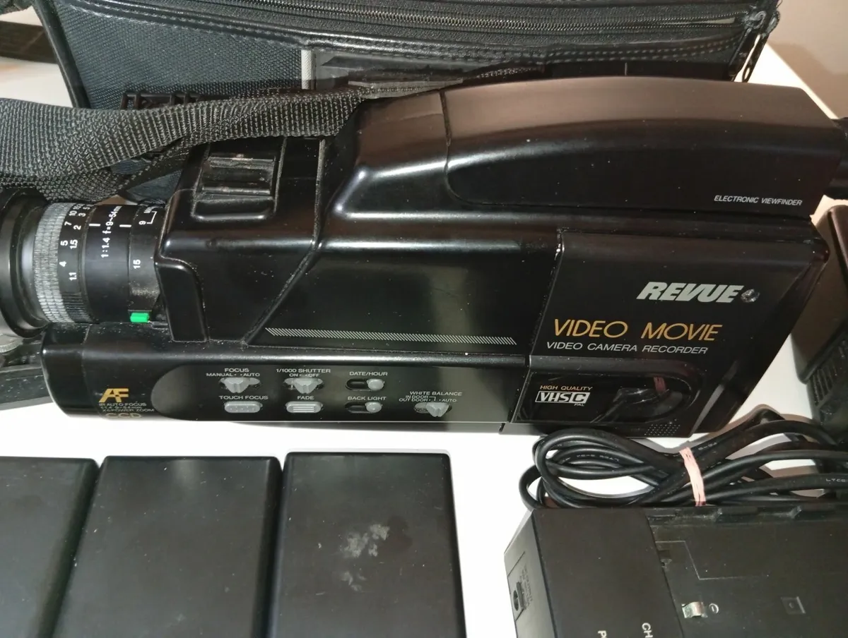 Vintage Revue Video Camera Recorder With  extras - Image 2