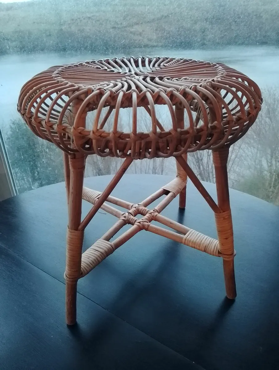 Rattan stool