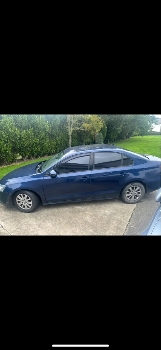 2014 Jetta blue motion - Image 2