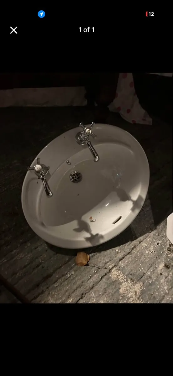 Counter mounted sink